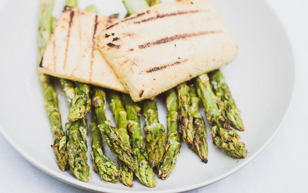 Tofu jak halloumi – idealne na grilla