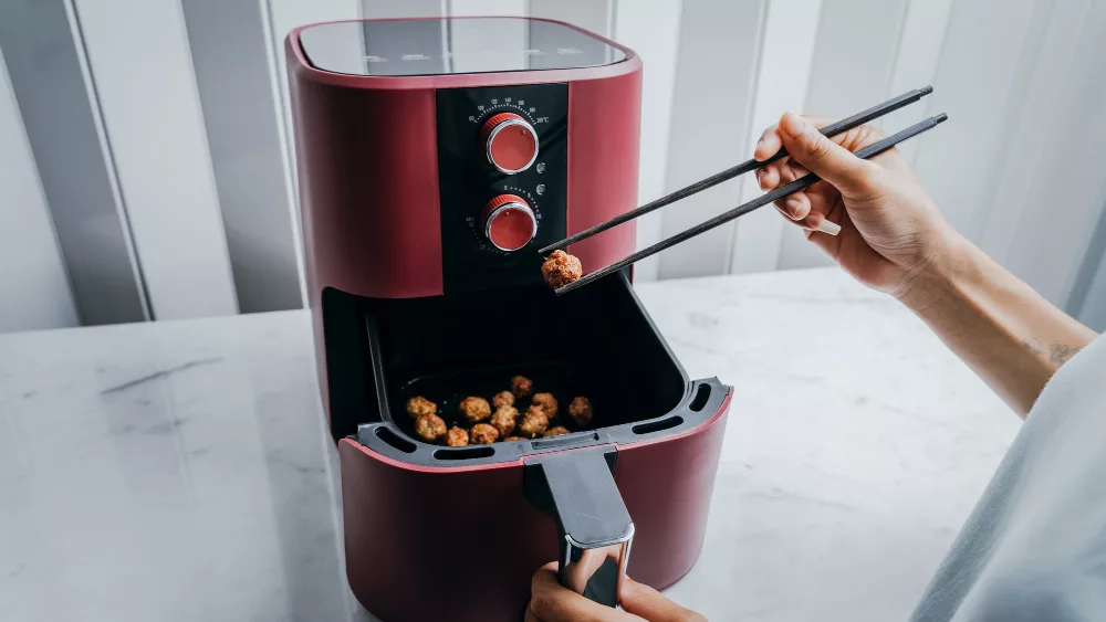 Piekarnik do zabudowy z funkcją air fryer – nowoczesne rozwiązanie w Twojej kuchni